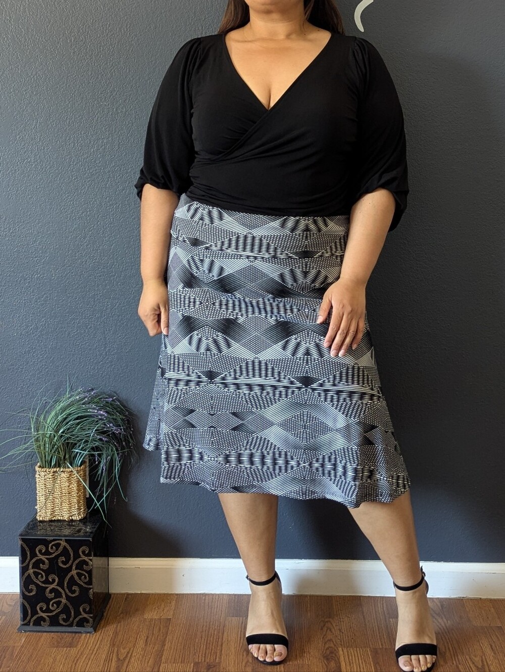 LulaRoe Black and White Pattern Skirt
